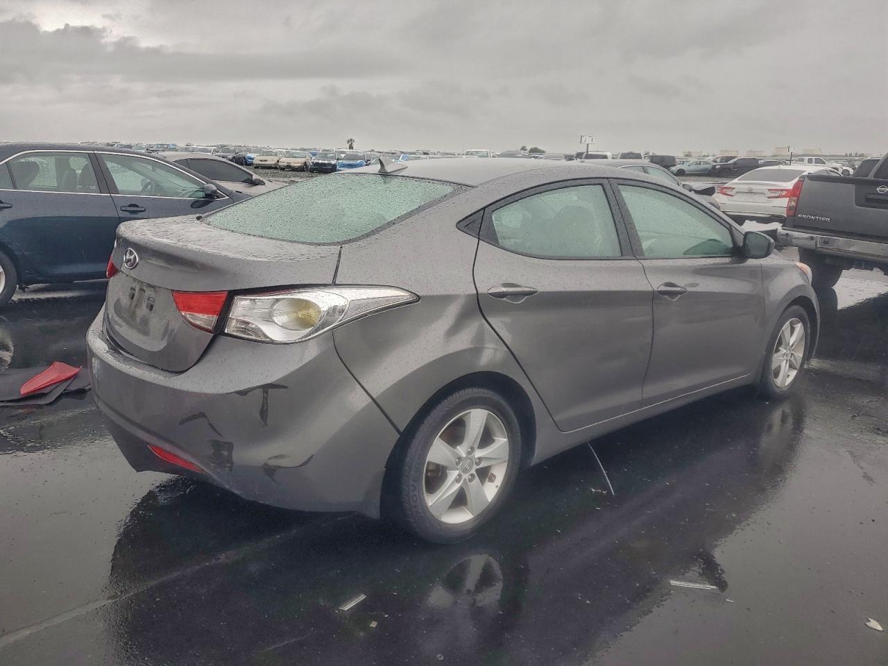 2013 HYUNDAI ELANTRA GLS photo 3