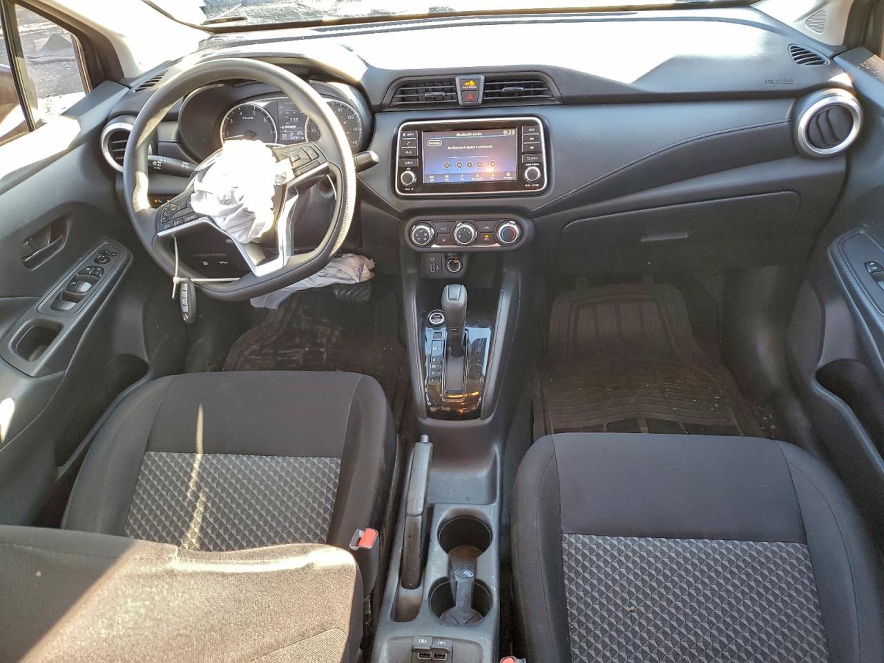 2021 NISSAN VERSA S photo 8