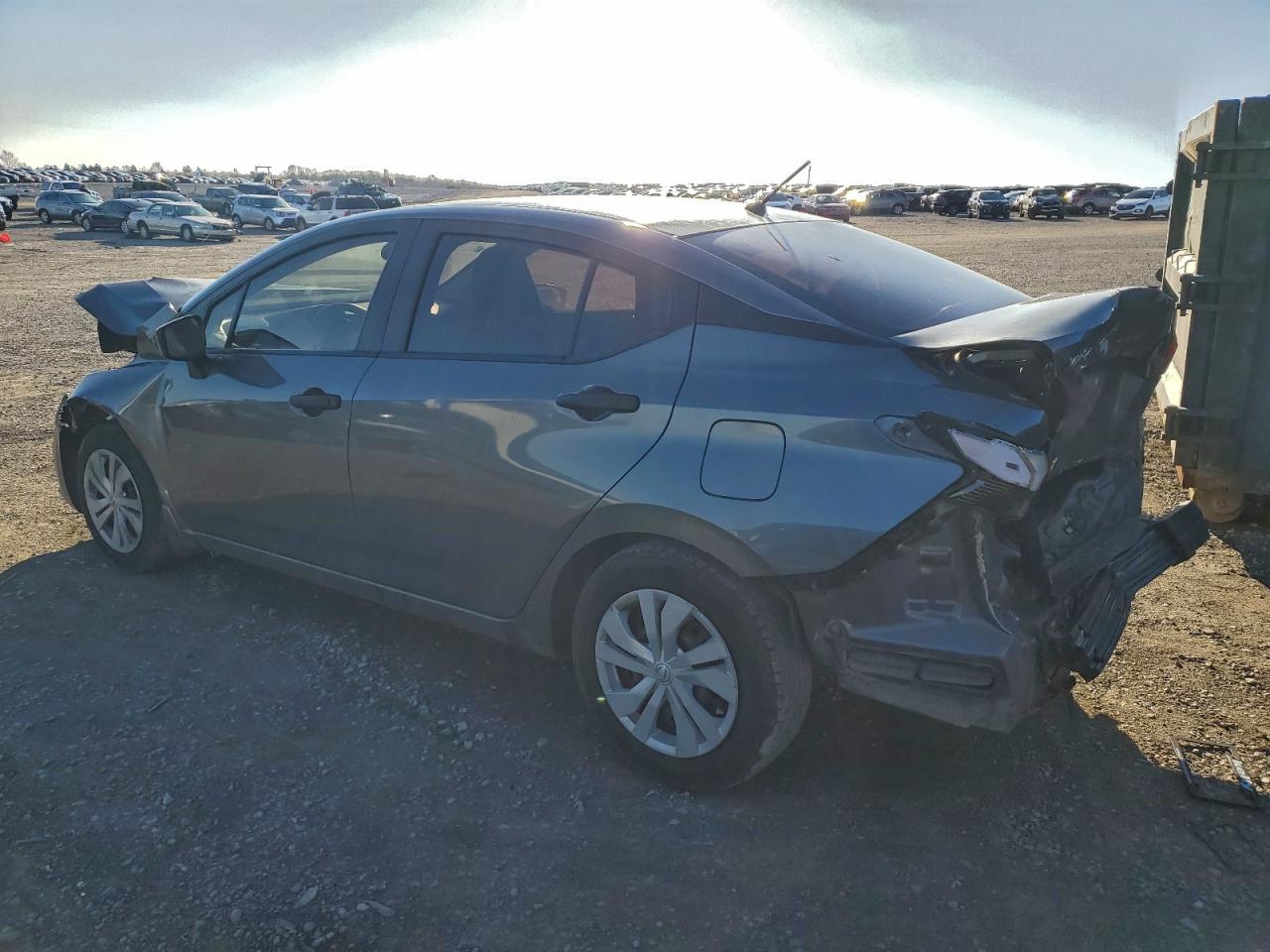 2021 NISSAN VERSA S photo 2