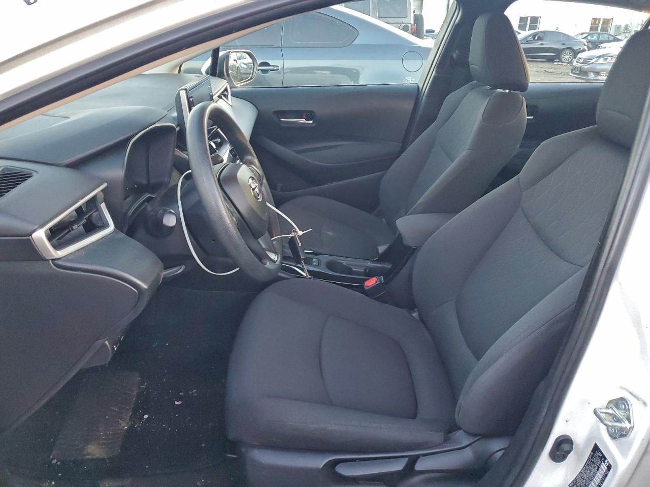 2021 TOYOTA COROLLA LE photo 7