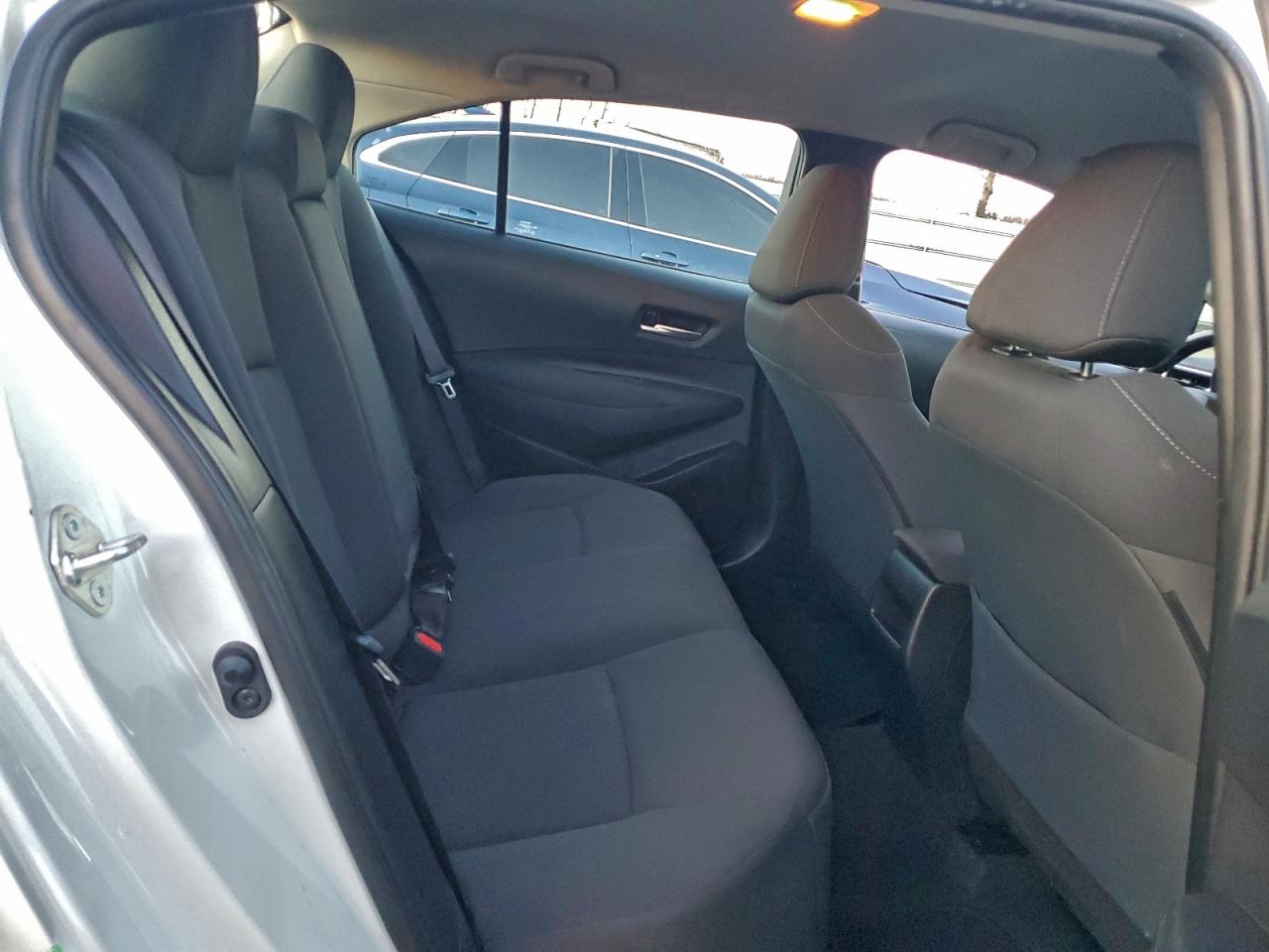 2021 TOYOTA COROLLA LE photo 10