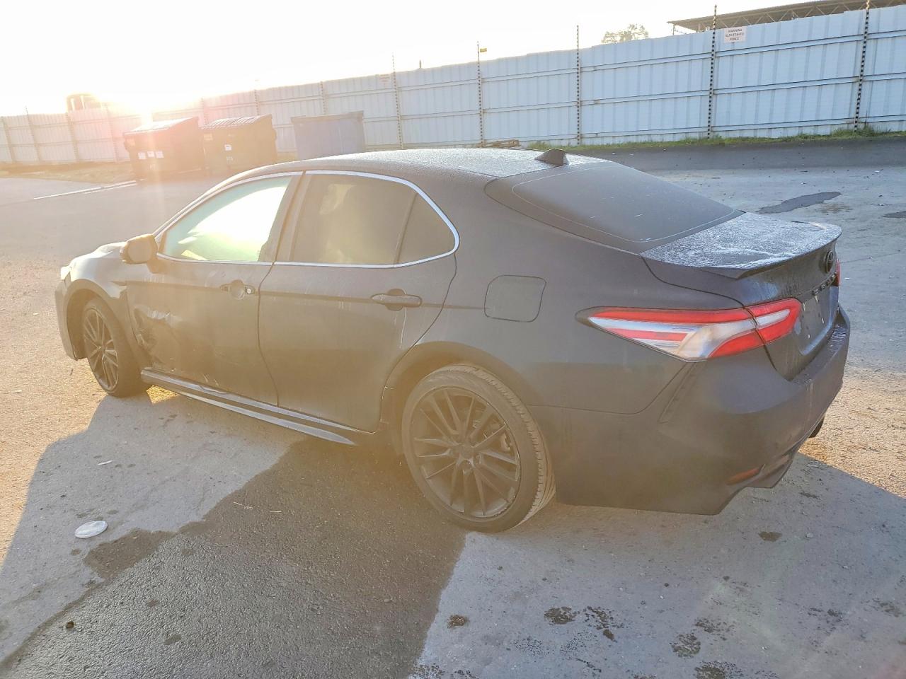 2018 TOYOTA CAMRY L photo 2