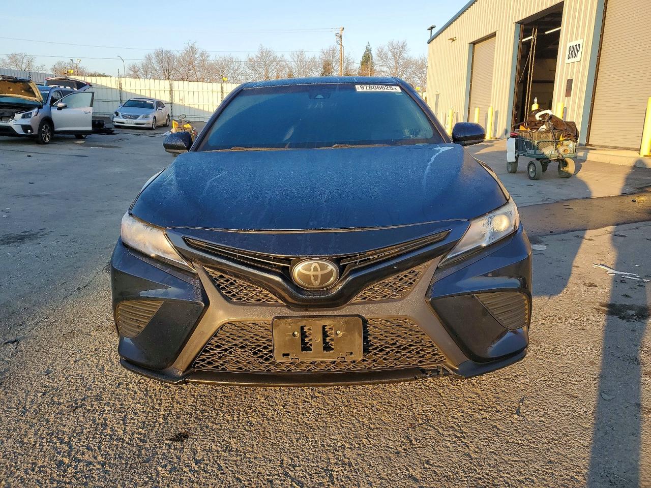 2018 TOYOTA CAMRY L photo 5