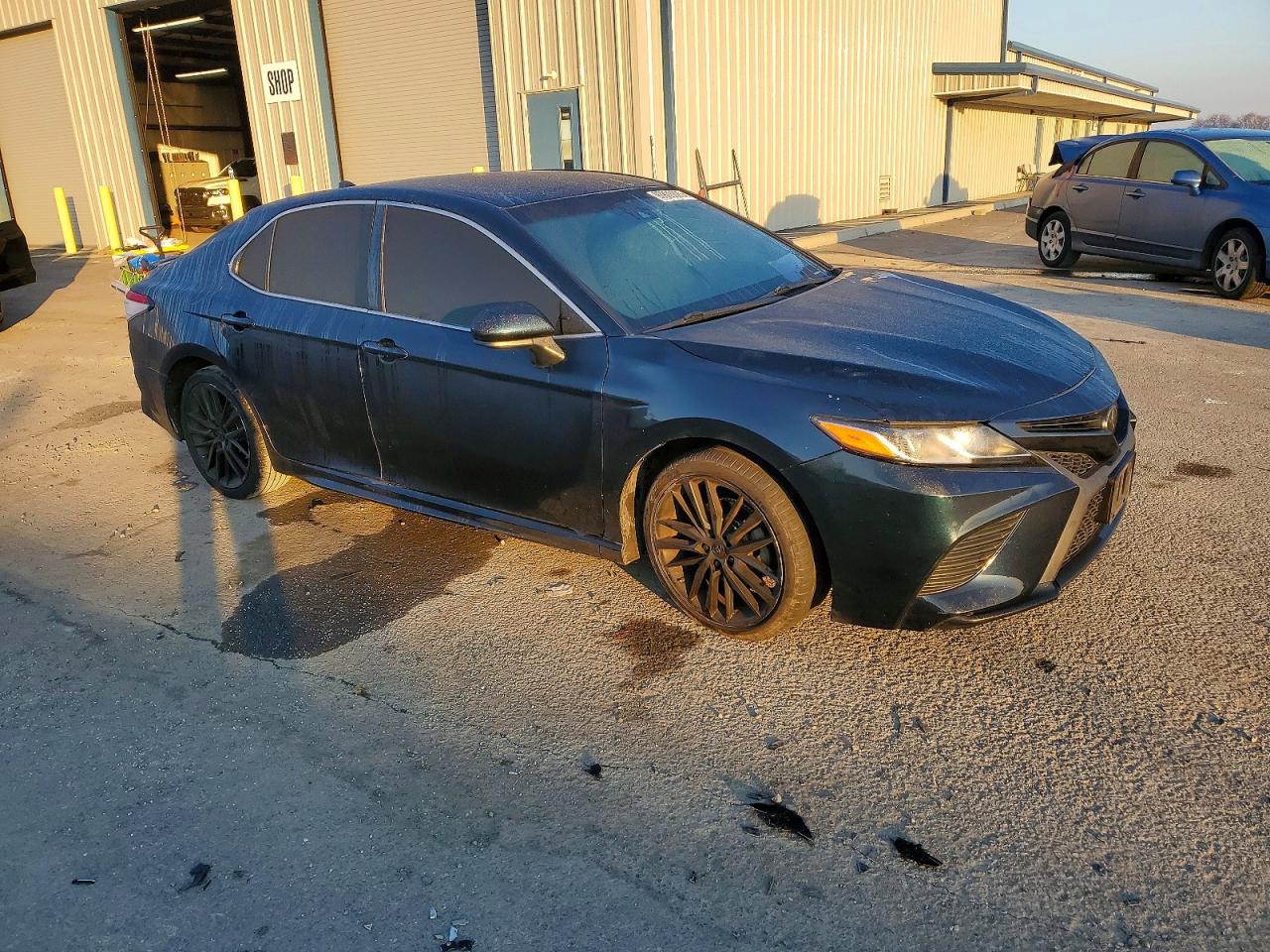 2018 TOYOTA CAMRY L photo 4