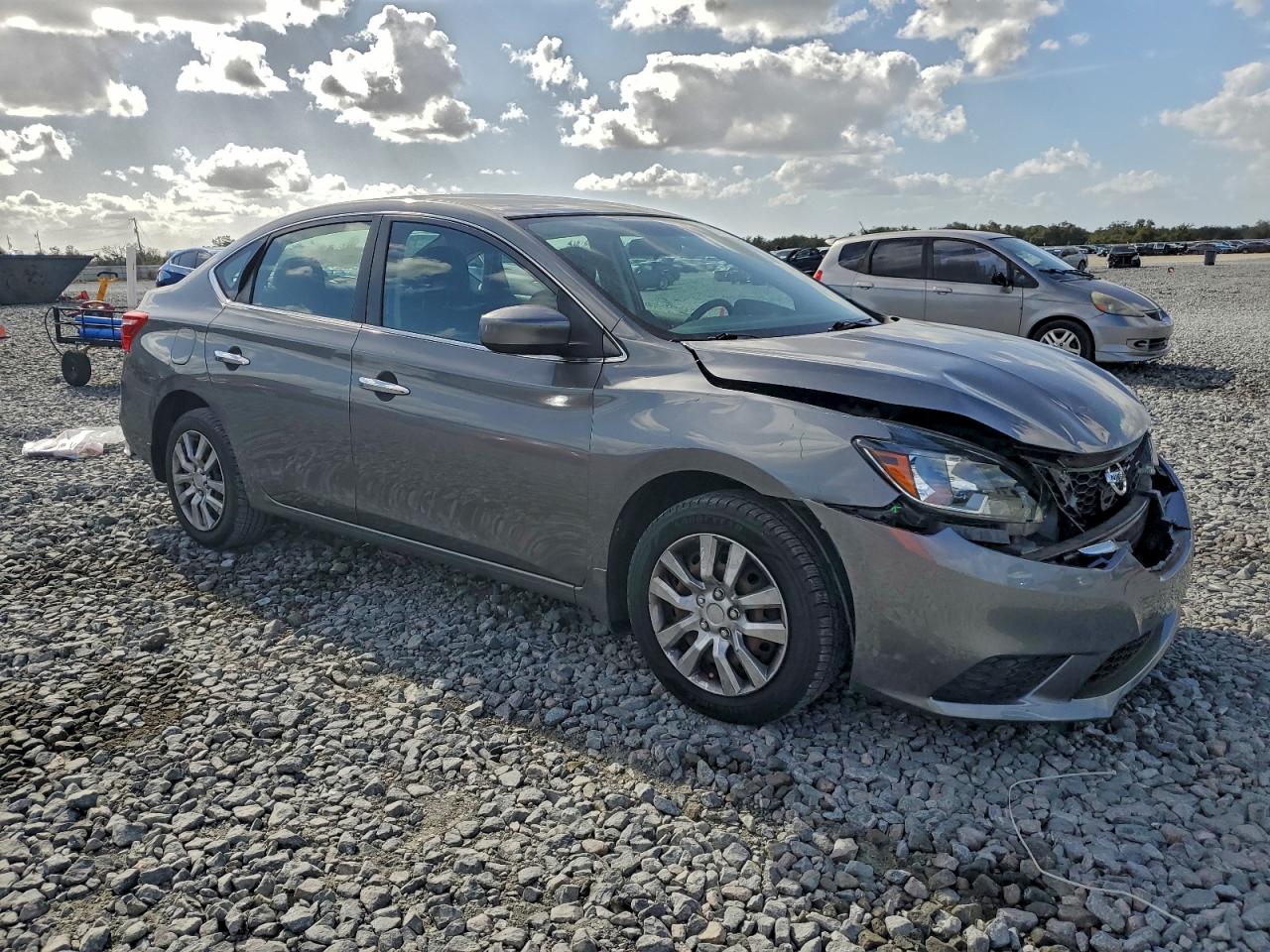 2016 NISSAN SENTRA S photo 10