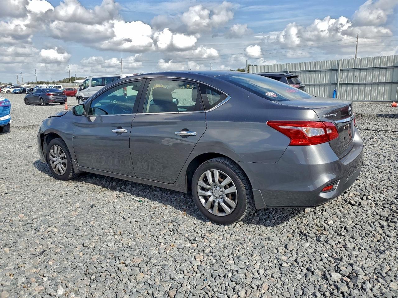 2016 NISSAN SENTRA S photo 4