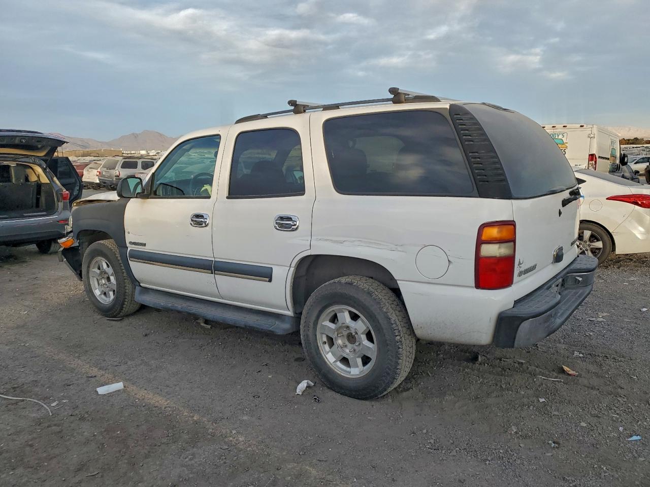 2003 CHEVROLET TAHOE C1500 photo 2