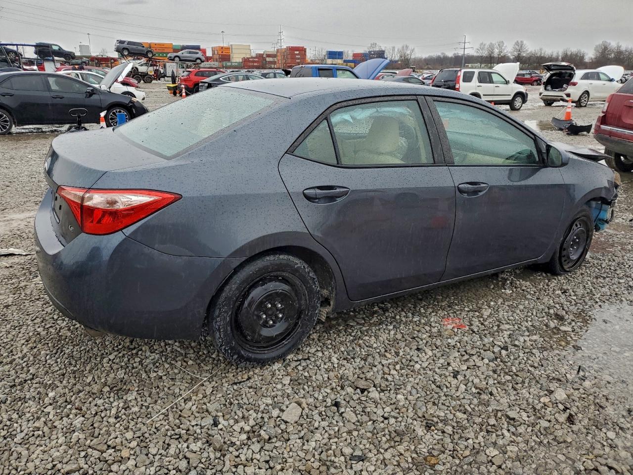 2017 TOYOTA COROLLA L photo 3