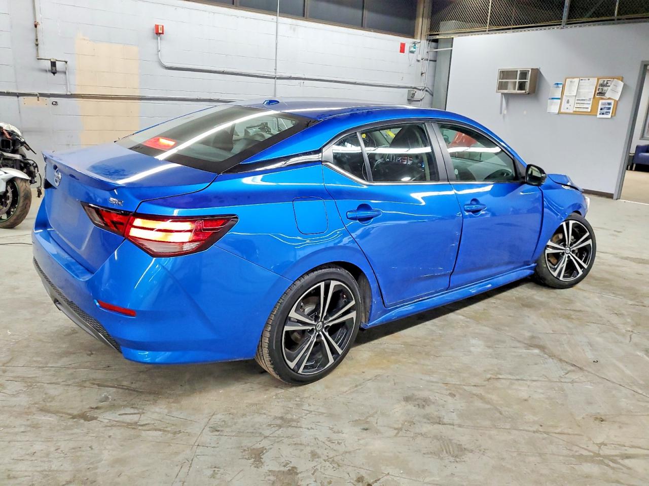 2022 NISSAN SENTRA SR photo 3