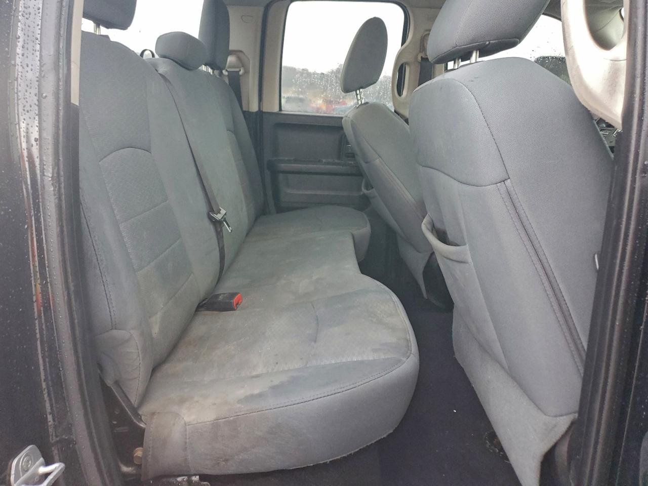 2014 RAM 1500 ST photo 10