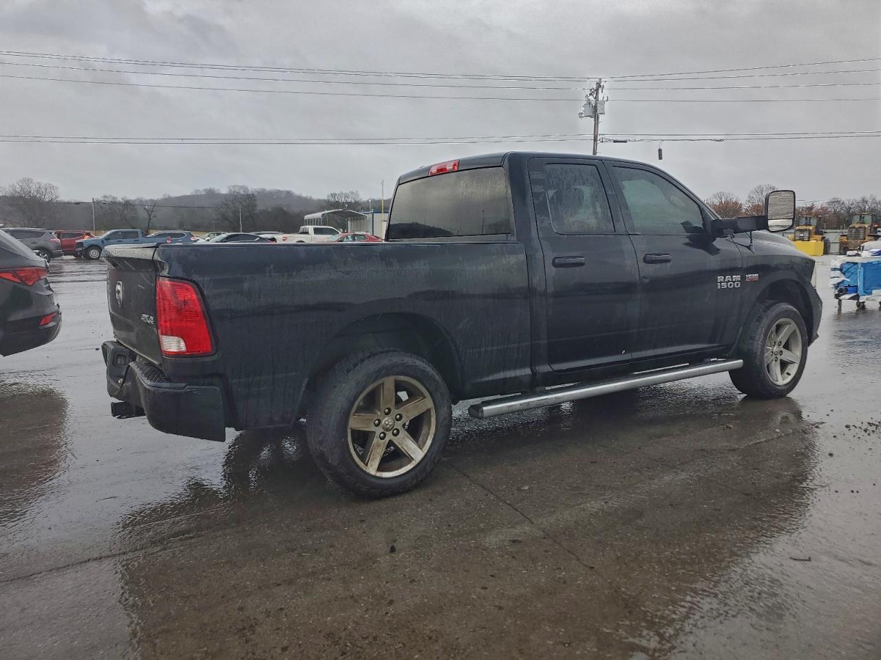 2014 RAM 1500 ST photo 3