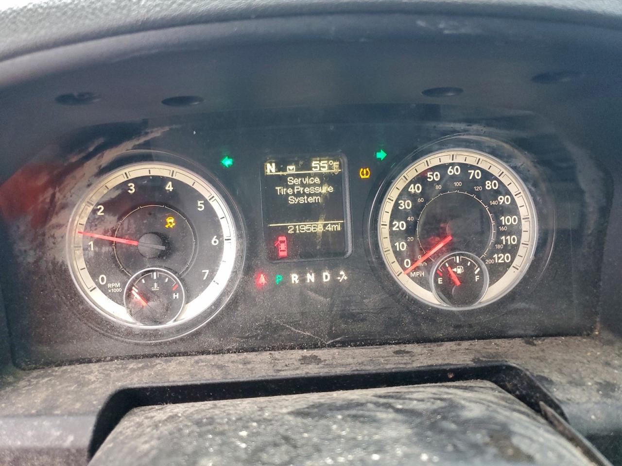 2014 RAM 1500 ST photo 9