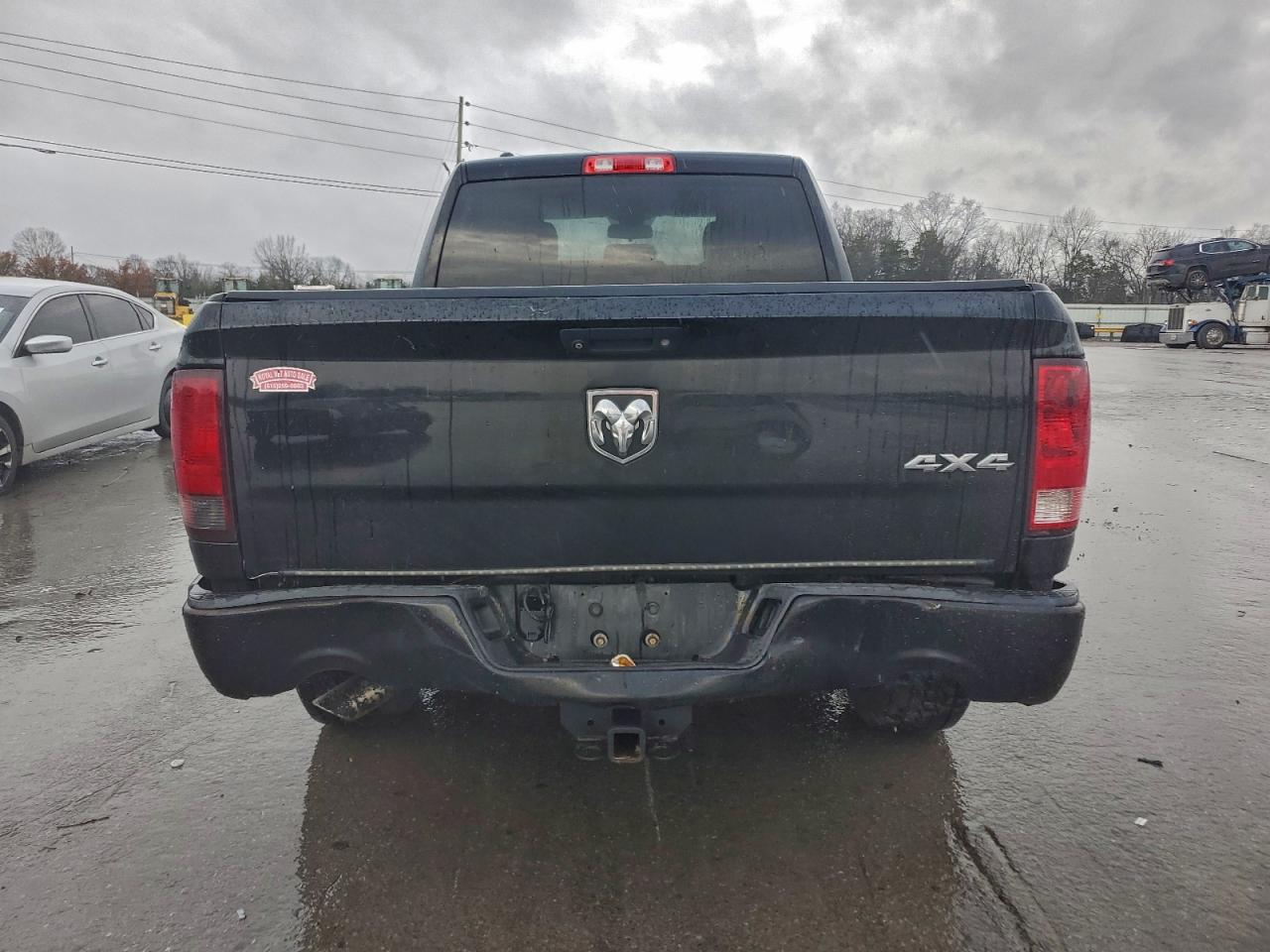 2014 RAM 1500 ST photo 6