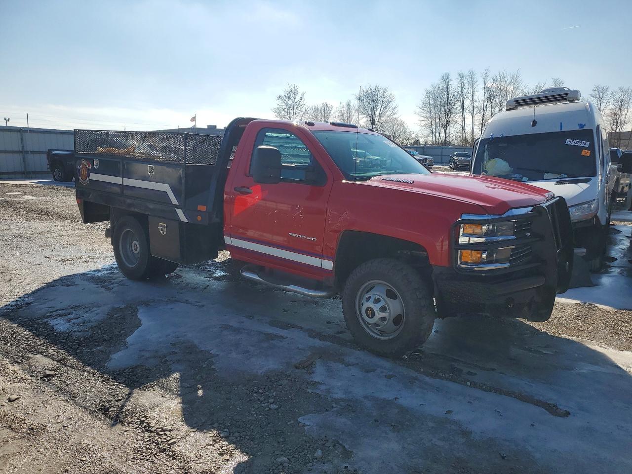 2015 CHEVROLET SILVERADO K3500 photo 4