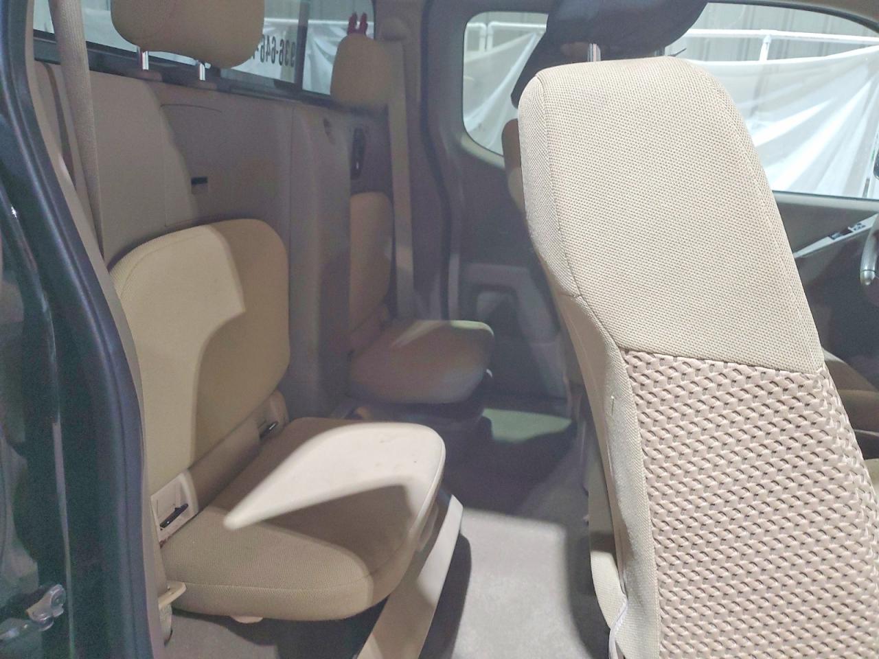 2019 NISSAN FRONTIER S photo 10