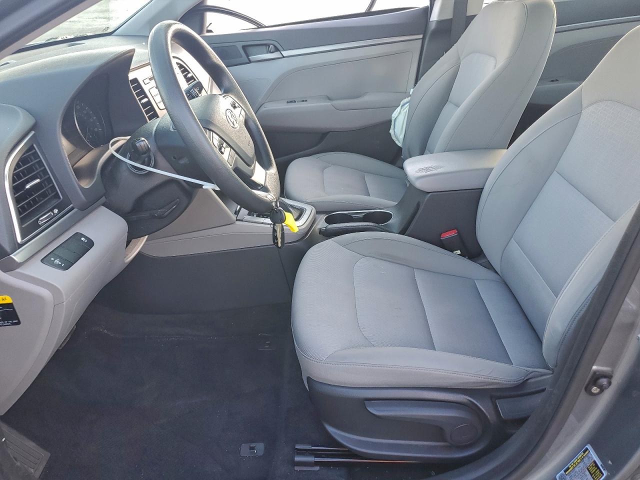 2017 HYUNDAI ELANTRA SE photo 7