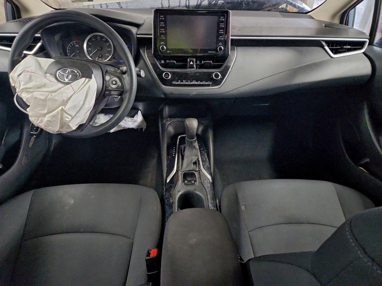 2021 TOYOTA COROLLA LE photo 8