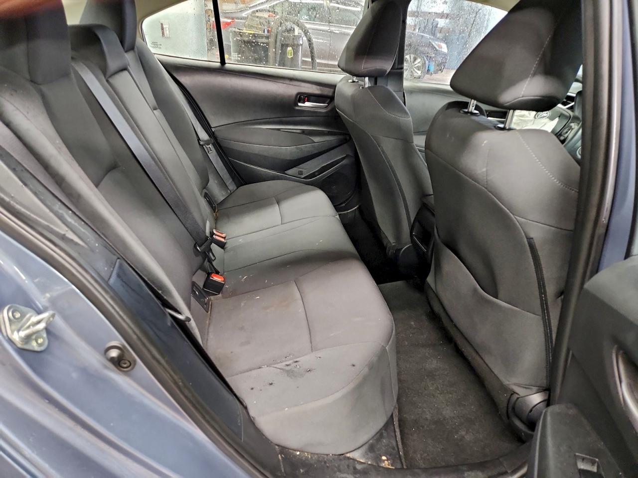 2021 TOYOTA COROLLA LE photo 10