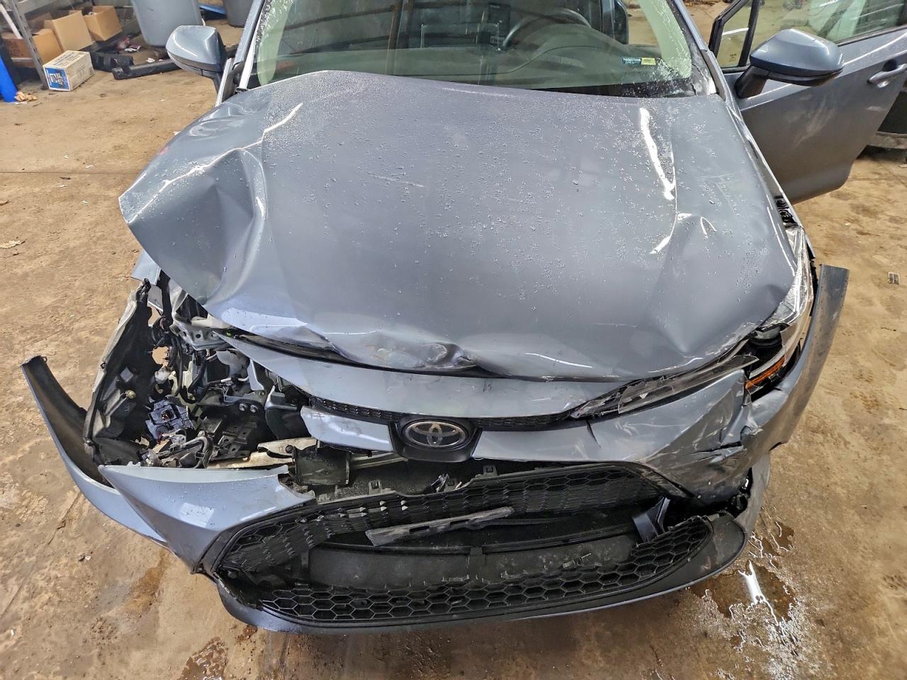 2021 TOYOTA COROLLA LE photo 11