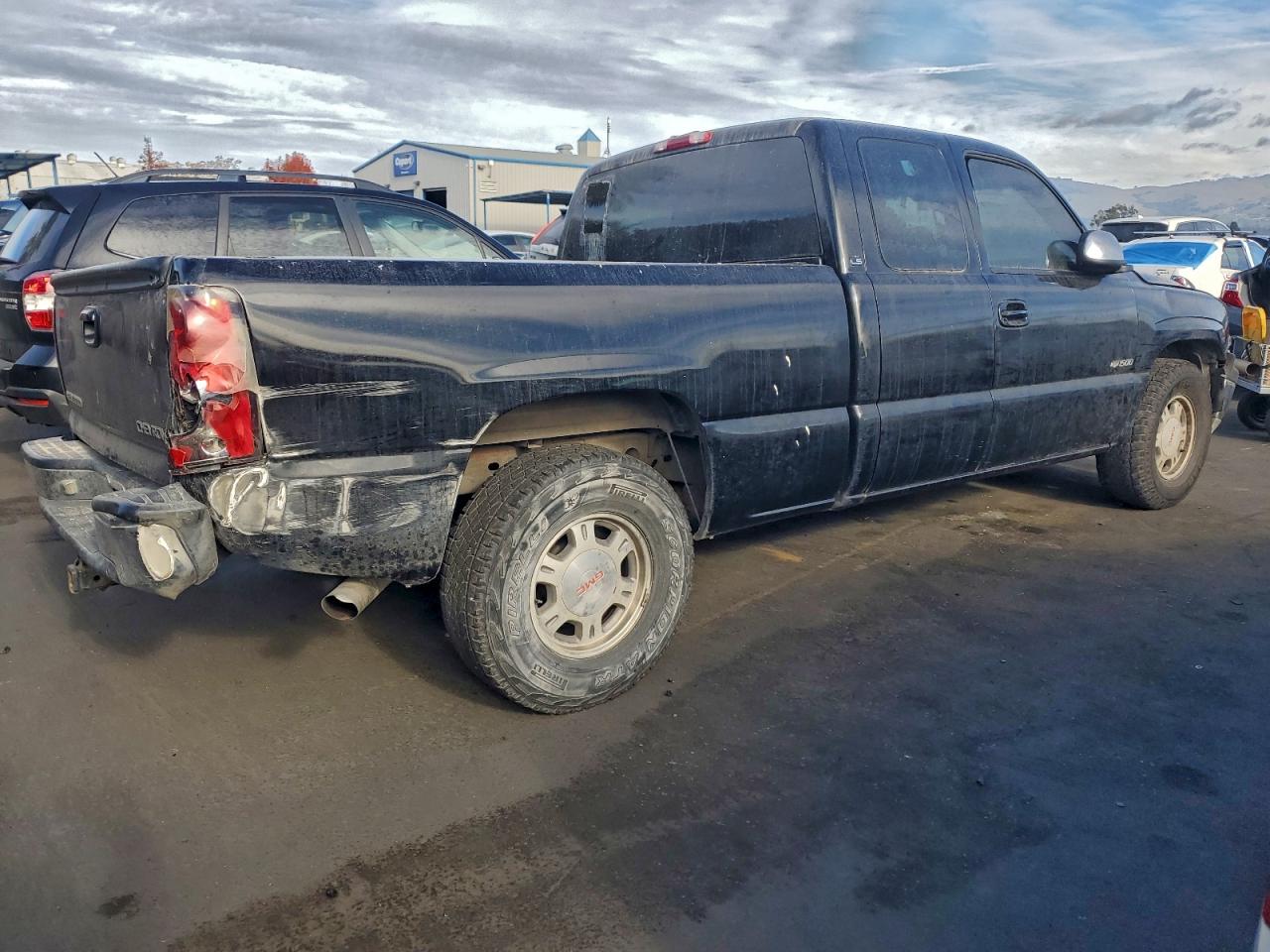2002 CHEVROLET SILVERADO C1500 photo 3