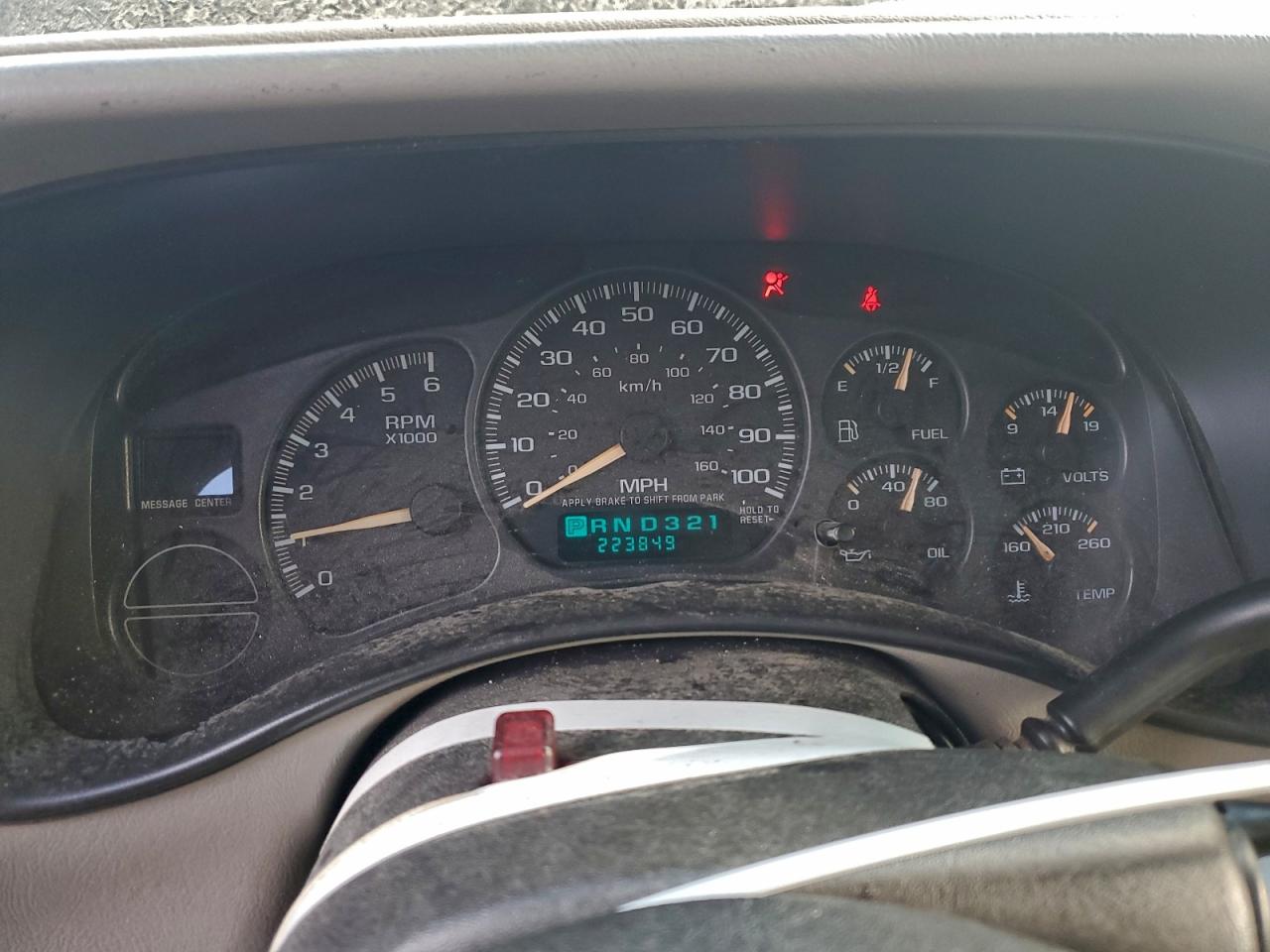 2002 CHEVROLET SILVERADO C1500 photo 9
