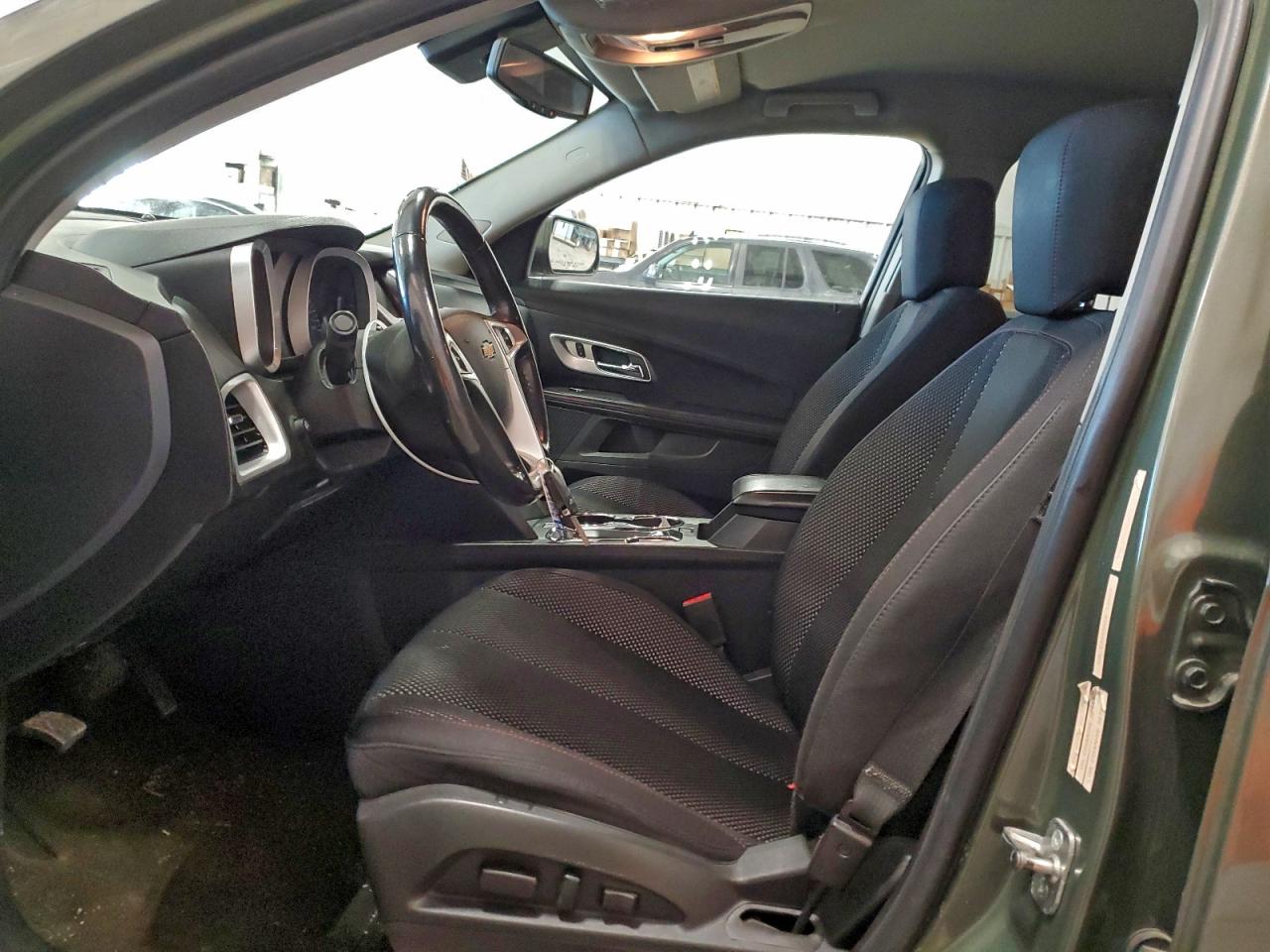 2015 CHEVROLET EQUINOX LT photo 13