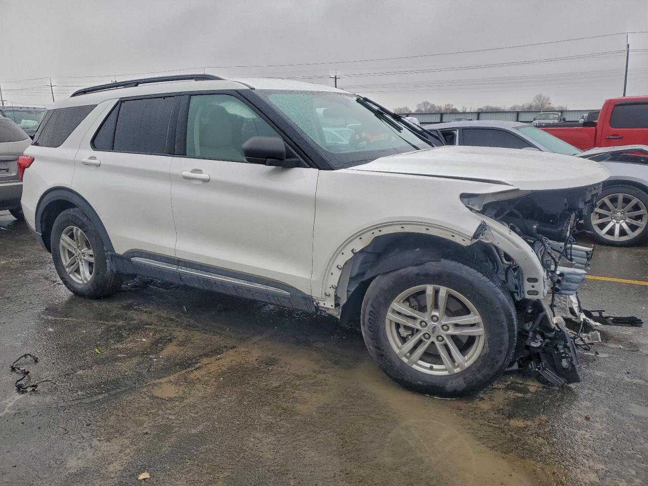 2020 FORD EXPLORER XLT photo 4