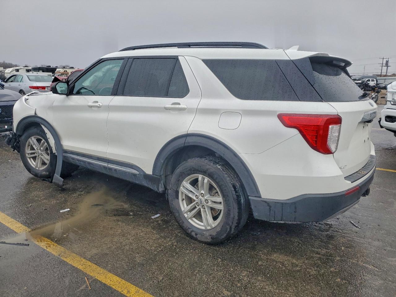 2020 FORD EXPLORER XLT photo 2