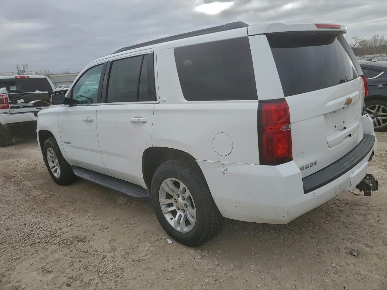 2015 CHEVROLET TAHOE K1500 LT photo 2