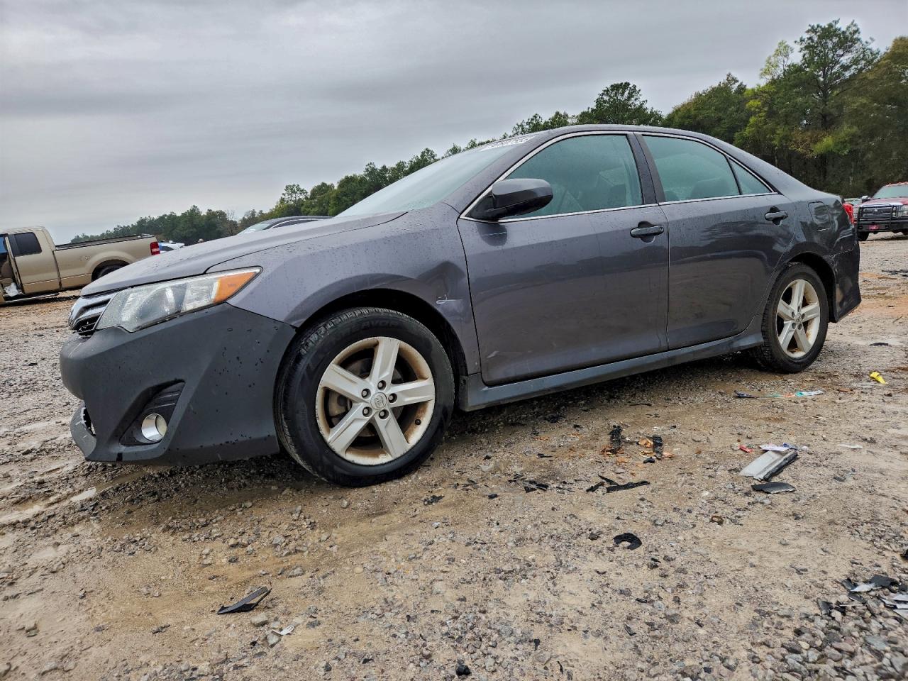 2014 TOYOTA CAMRY