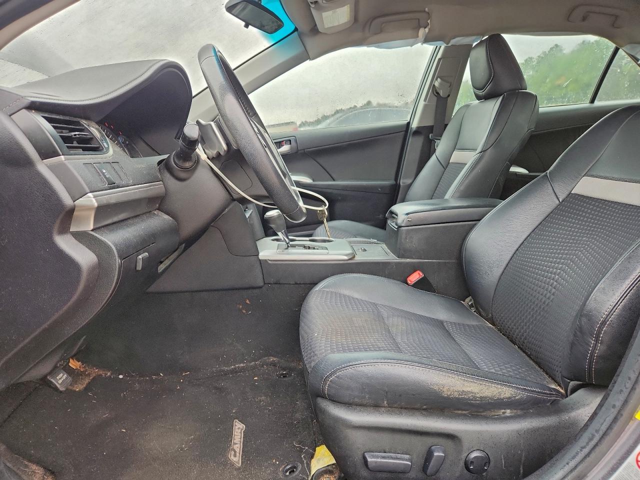 2014 TOYOTA CAMRY L photo 7