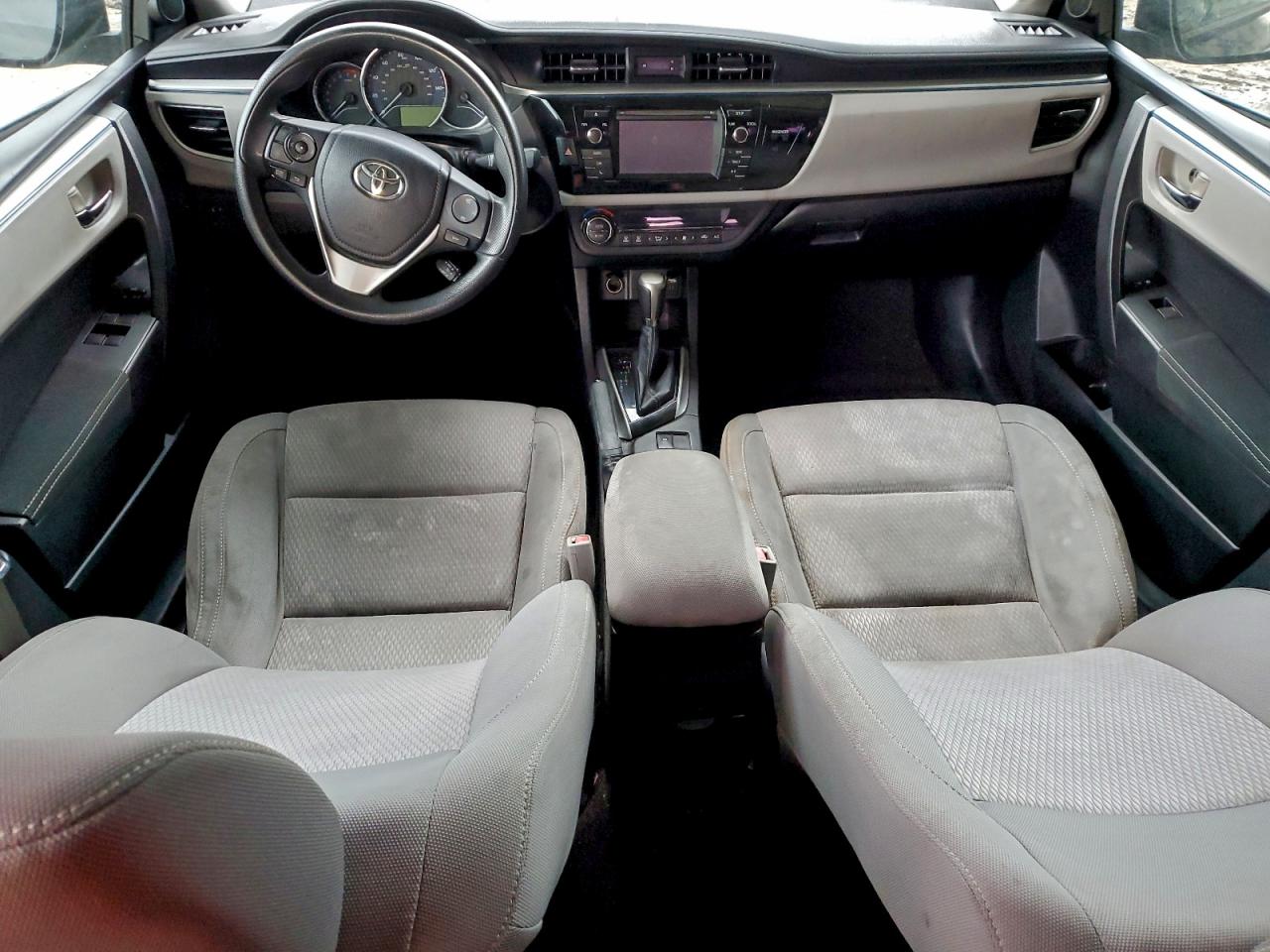 2015 TOYOTA COROLLA L photo 8