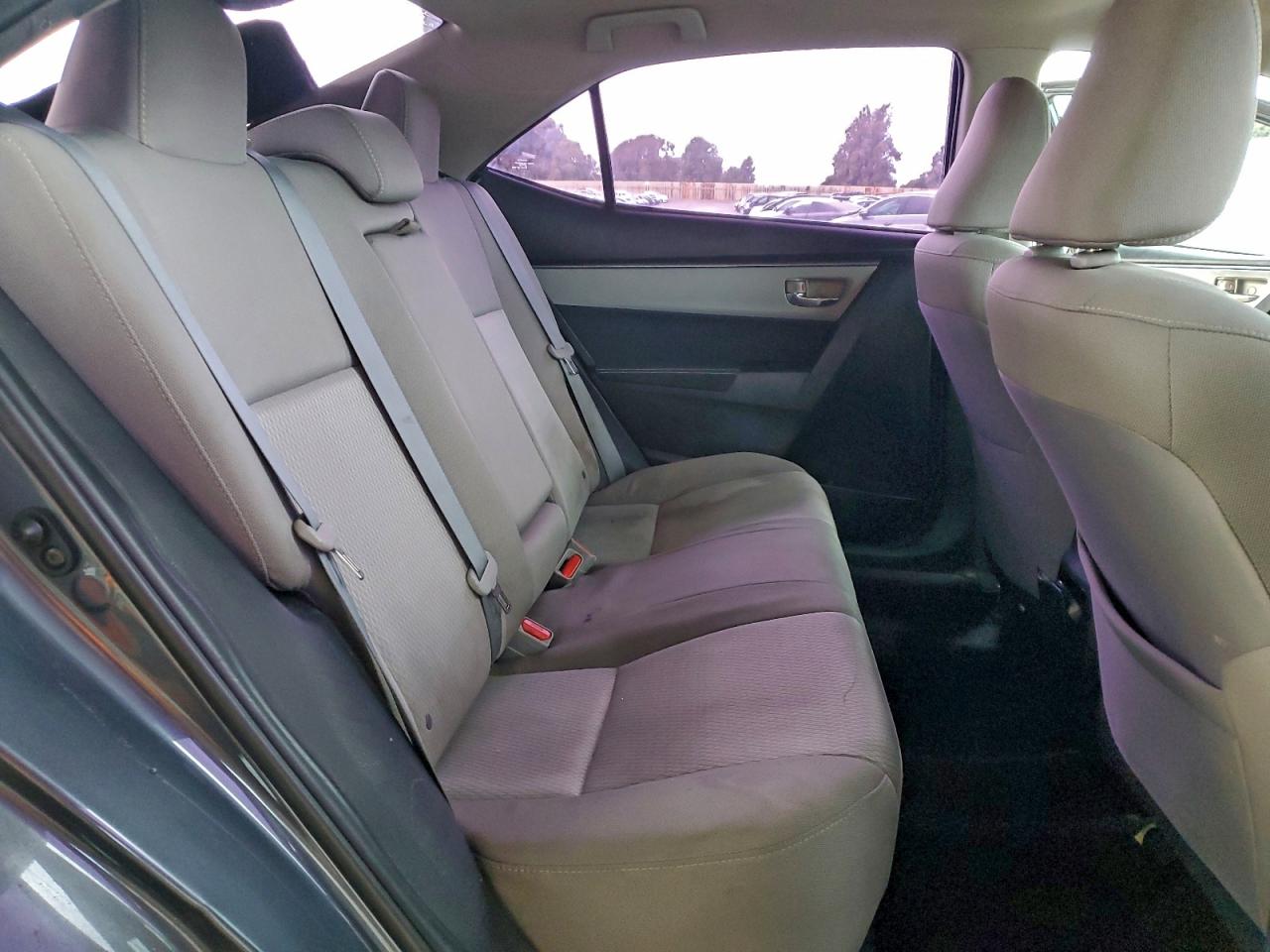 2015 TOYOTA COROLLA L photo 10