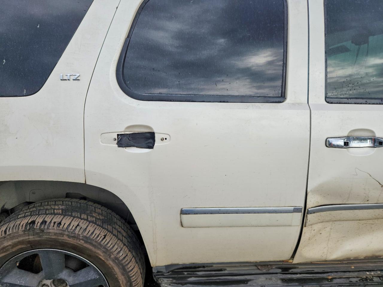 2011 CHEVROLET TAHOE K1500 LTZ photo 11