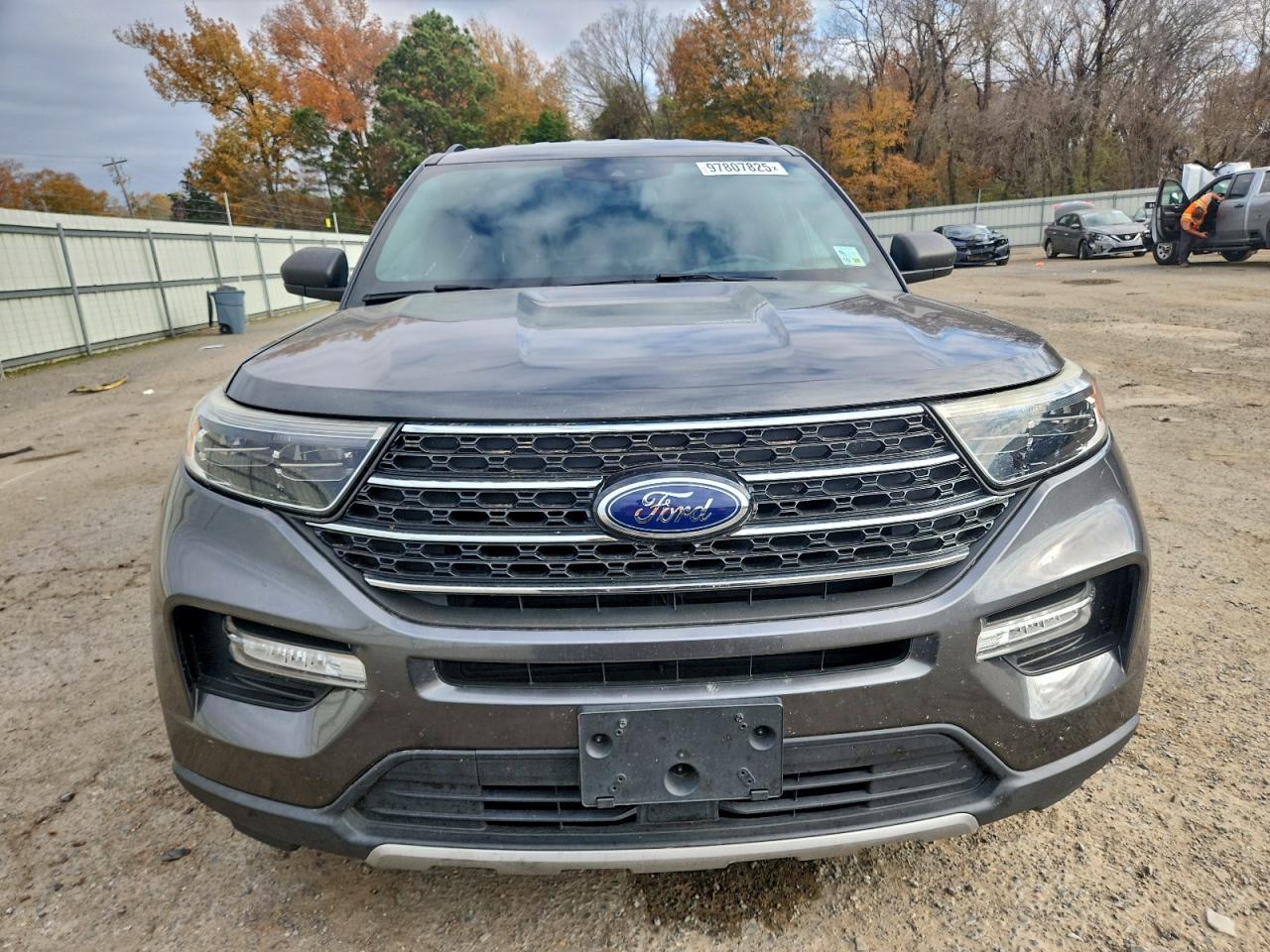 2020 FORD EXPLORER XLT photo 5