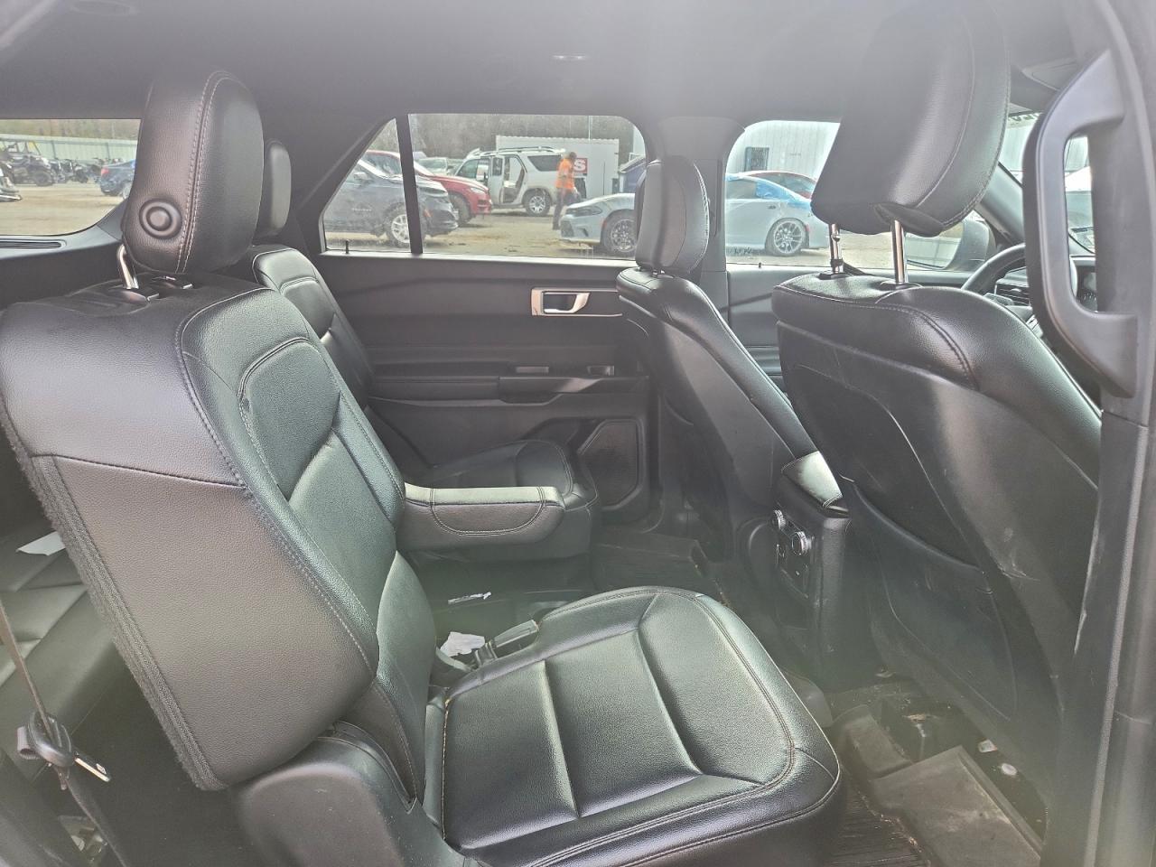2020 FORD EXPLORER XLT photo 11