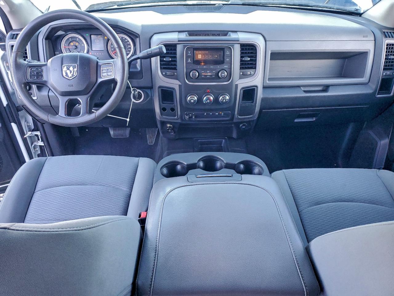 2018 RAM 2500 ST photo 8