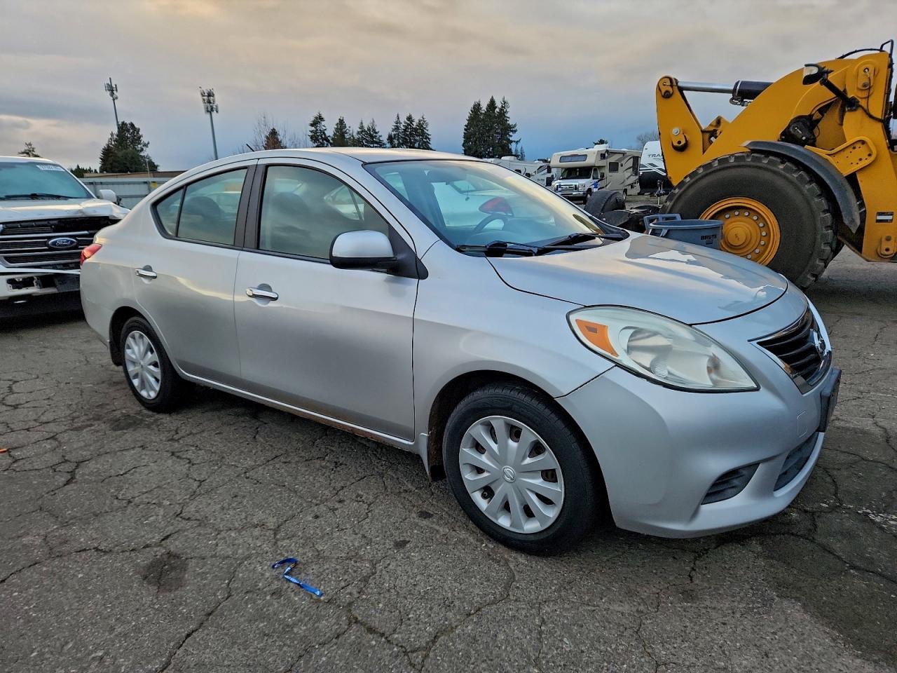 2012 NISSAN VERSA S photo 4