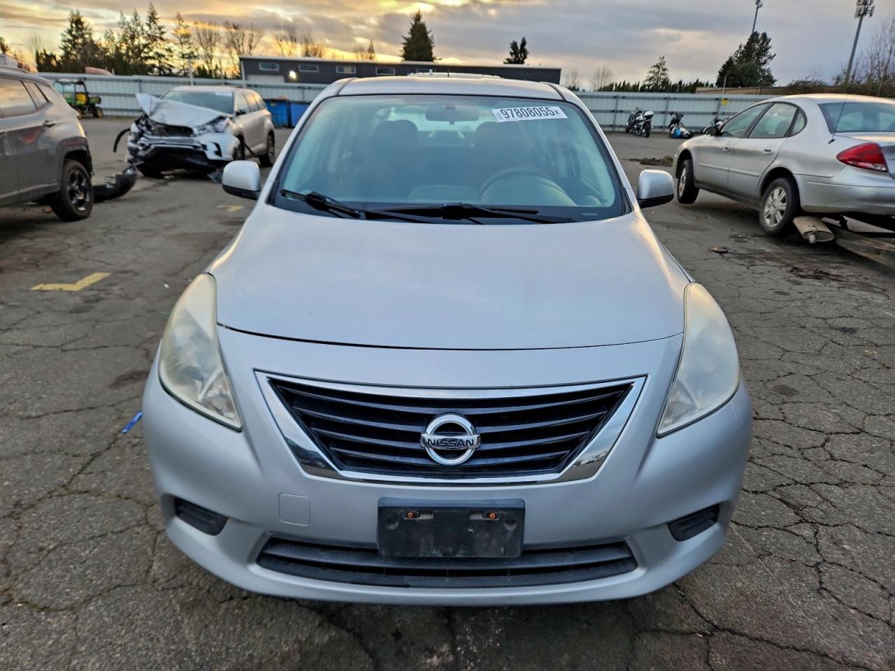 2012 NISSAN VERSA S photo 5