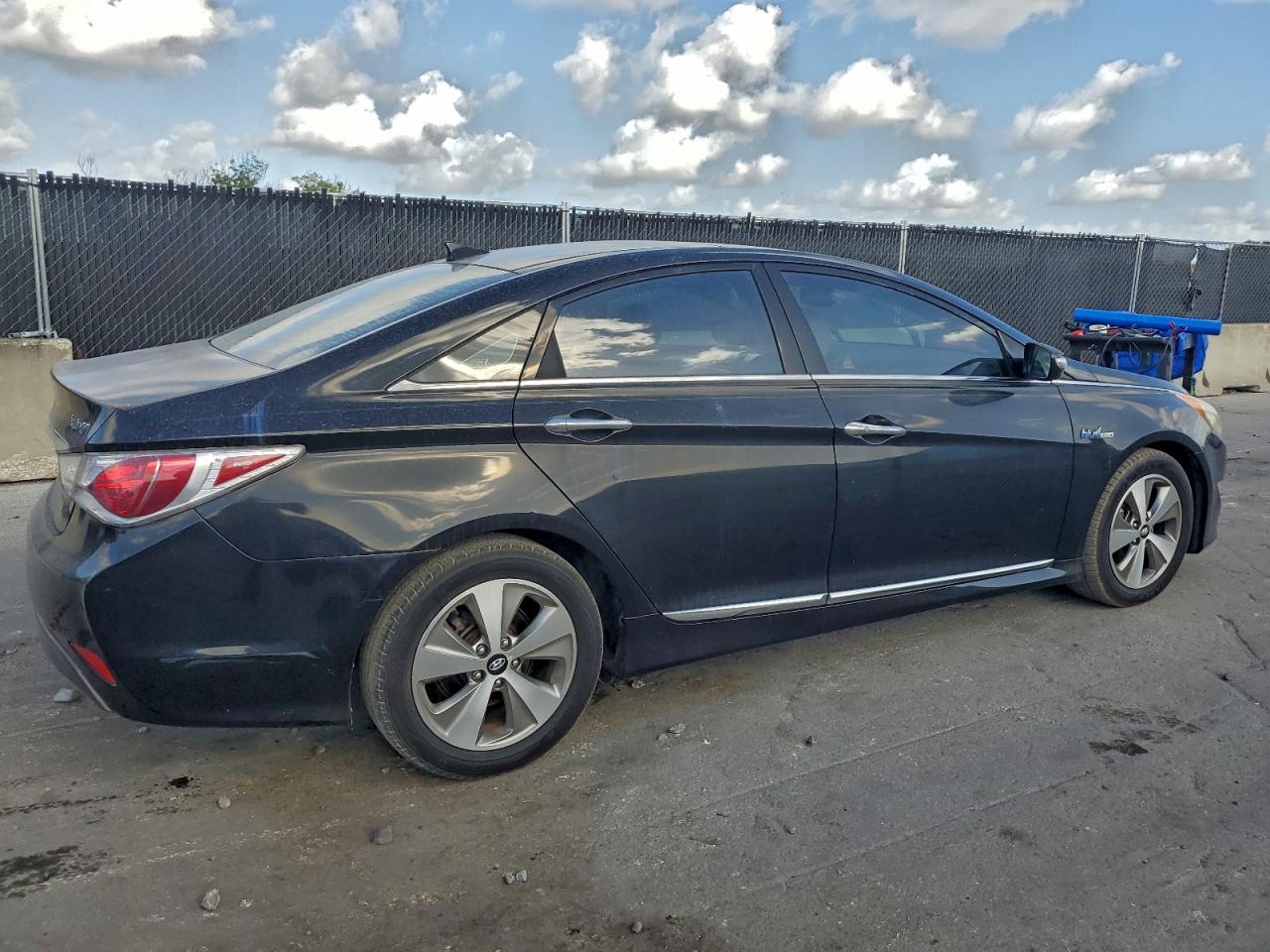 2012 HYUNDAI SONATA HYBRID photo 3