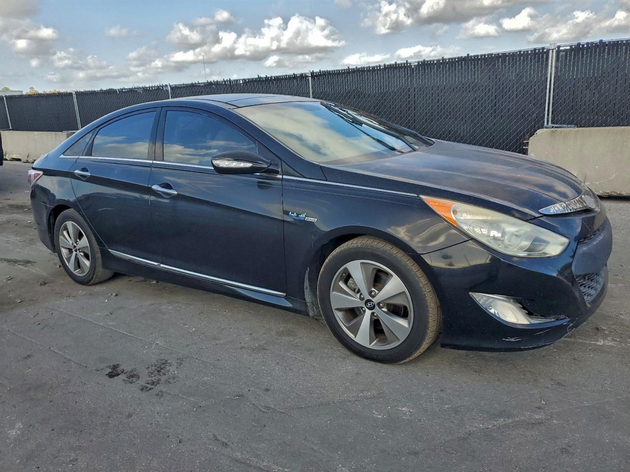 2012 HYUNDAI SONATA HYBRID photo 4