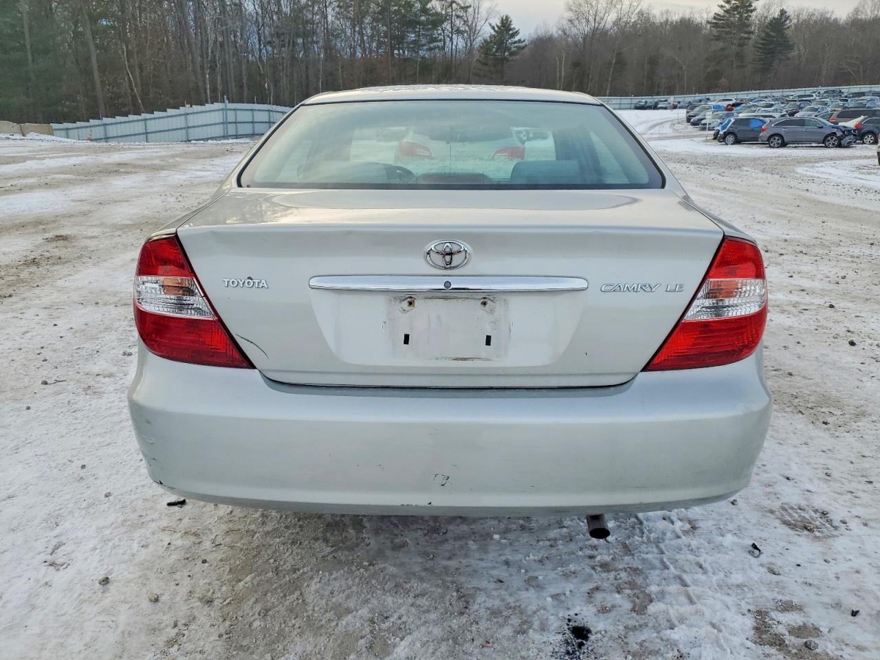 2002 TOYOTA CAMRY LE photo 6