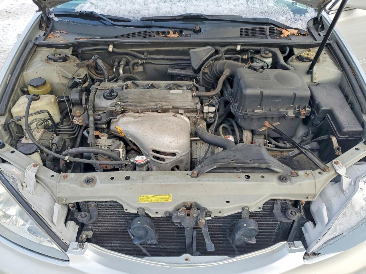 2002 TOYOTA CAMRY LE photo 11