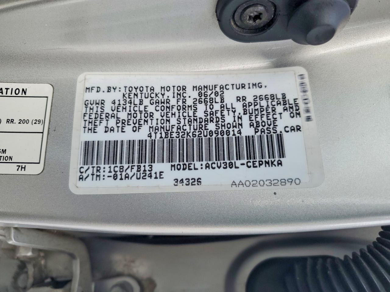 2002 TOYOTA CAMRY LE photo 12