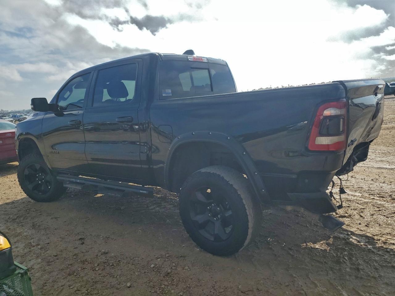 2019 RAM 1500 BIG HORN photo 2