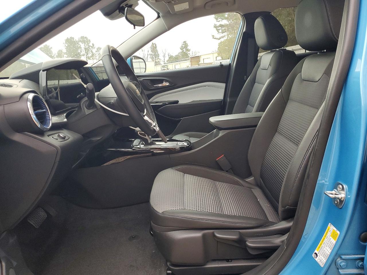 2025 CHEVROLET TRAX 1LT photo 7