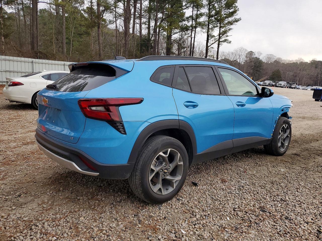 2025 CHEVROLET TRAX 1LT photo 3