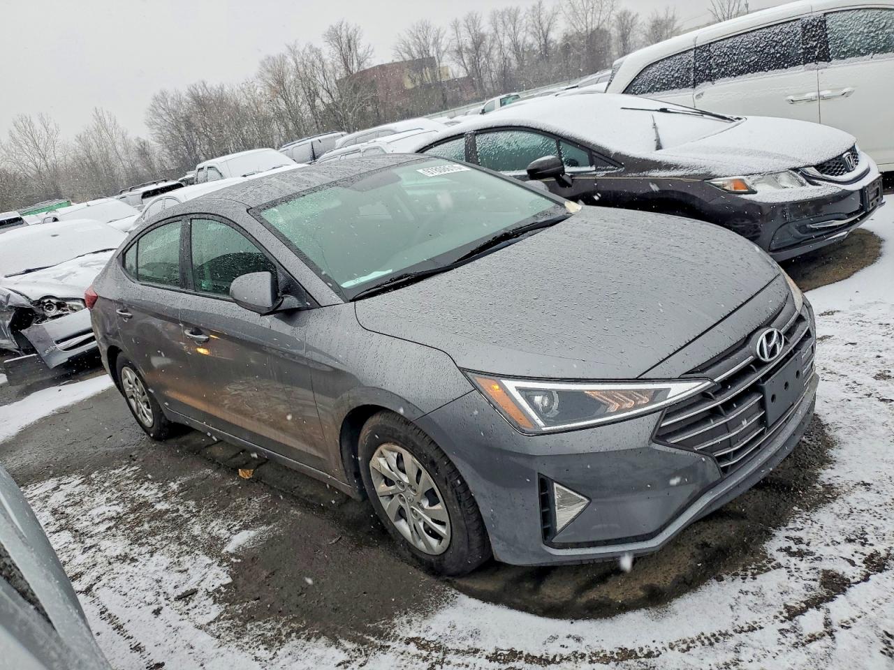 2019 HYUNDAI ELANTRA SE photo 4