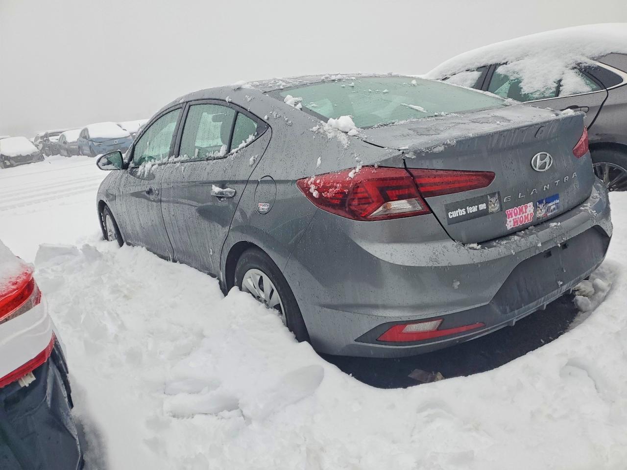2019 HYUNDAI ELANTRA SE photo 2
