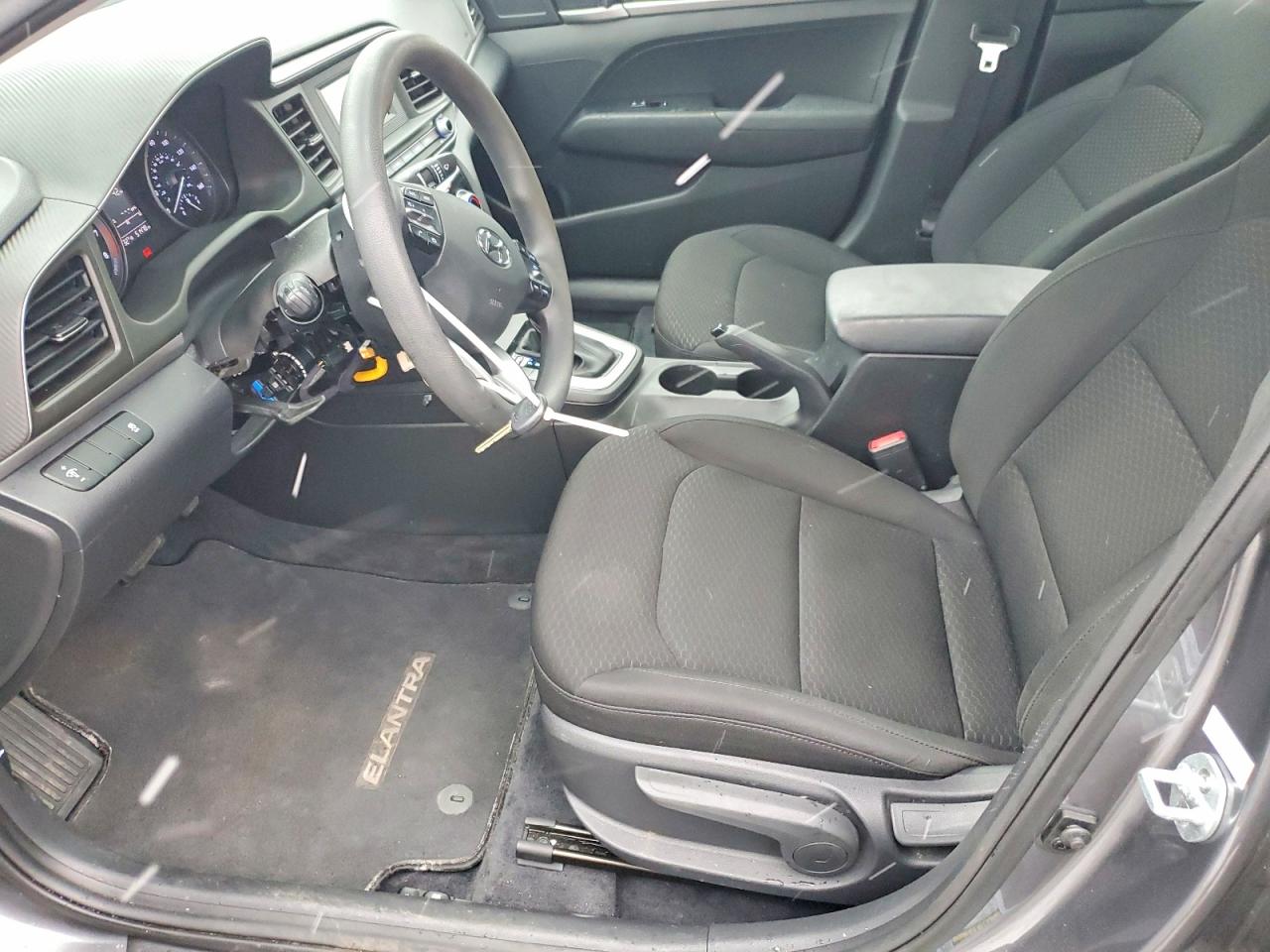 2019 HYUNDAI ELANTRA SE photo 7